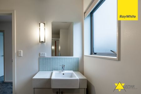 Discover modern living in Mount Albert! - Photo 5