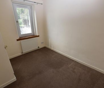 2 bedroom semi-detached bungalow to rent - Photo 2