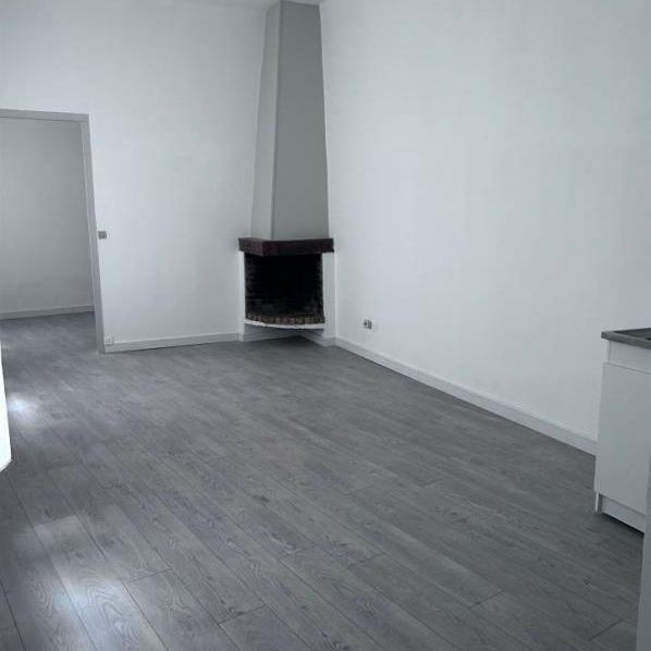 Location Appartement 2 pièces 42m² ELBEUF 76500 - Photo 1