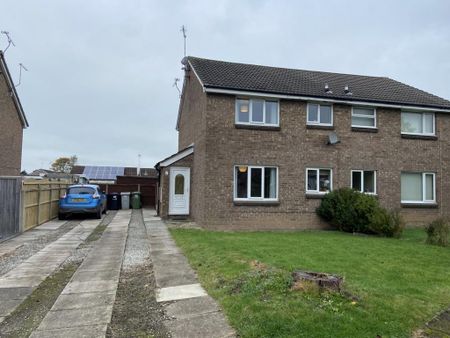1 bedroom semi-detached house to rent - Photo 2