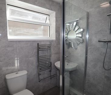 2 bedroom semi-detached bungalow to rent - Photo 5