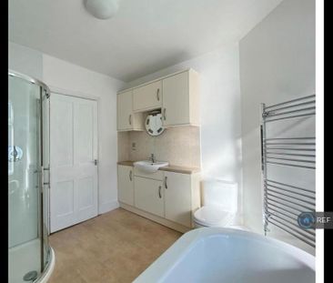 3 bedroom terraced house to rent - Photo 6