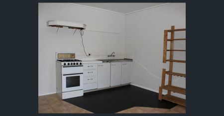 Ground-Floor Unit in Peaceful Nathan Location! - Photo 2