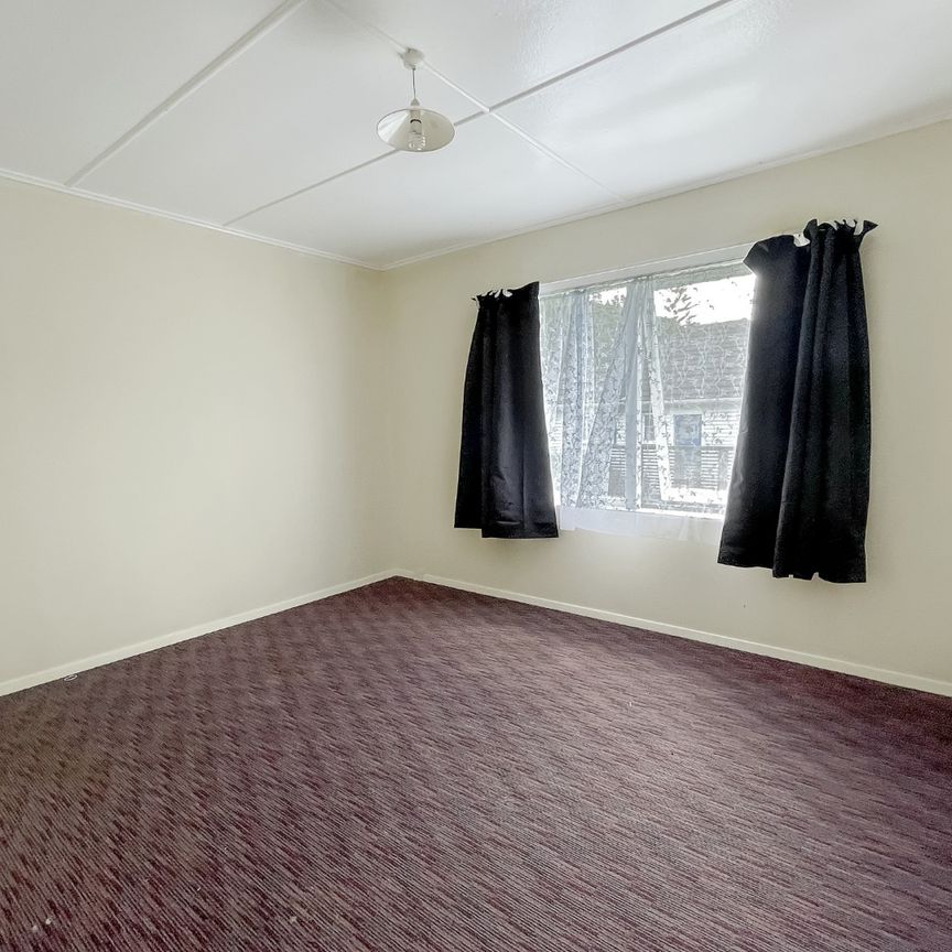 VILLAGE RETREAT! - Photo 1