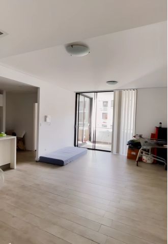 2 bed 2 bath*420 - Photo 2