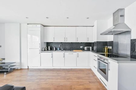 3 bedroom flat to rent - Photo 3