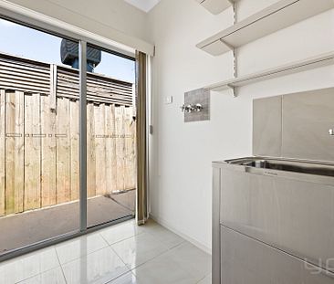 2/9 Montana Drive, Werribee - Photo 1