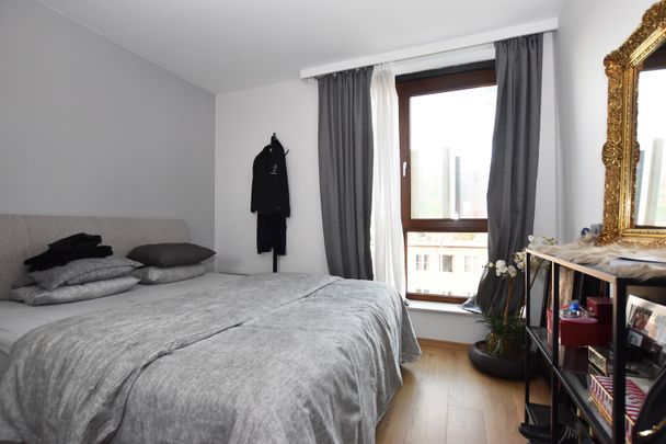 Modern dakappartement op de derde verdieping op centrale locatie te Schilde! - Foto 1