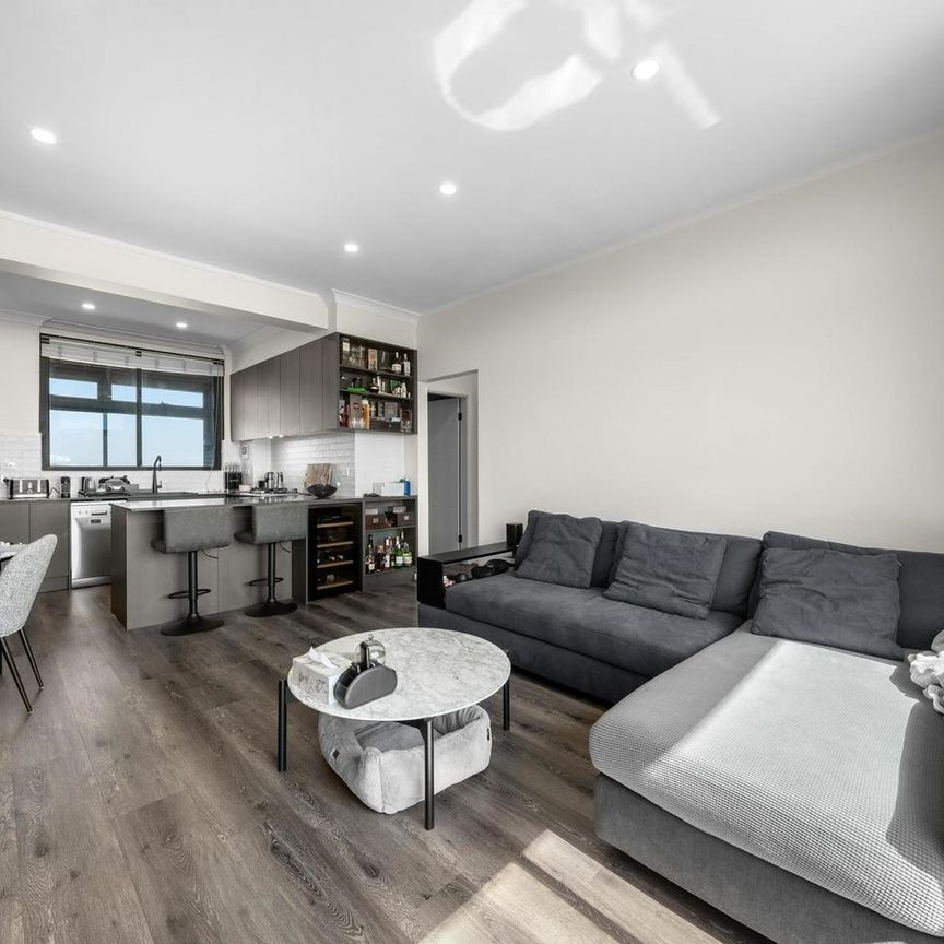 Newly Renovated Coastal Apartment in Prime Vaucluse Setting - Photo 1