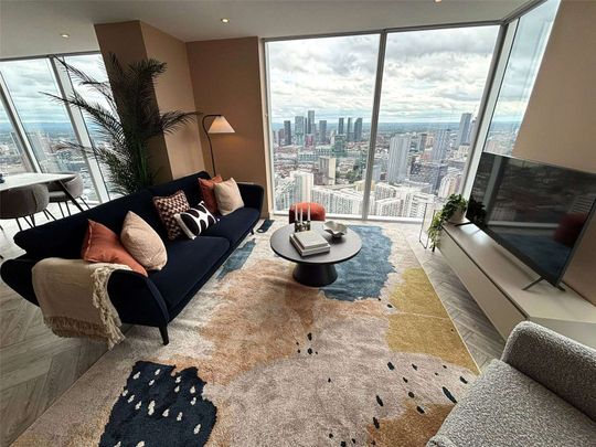 42nd Floor Fully Furnished Three Double Bedroom Apartment with unrivalled facilities in the Exclusive Cortland Development, Colliers Yard. - Photo 1