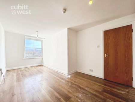 3 bedroom apartment to rent - Photo 5