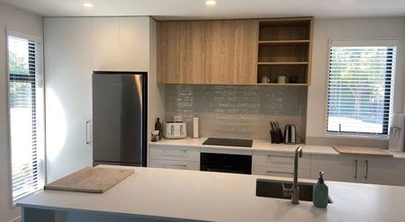 3BR - Modern, Quiet, ,Excellent area - Photo 2