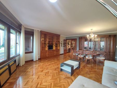 Alquiler de piso en Plaza Humedal, 7 - Photo 3