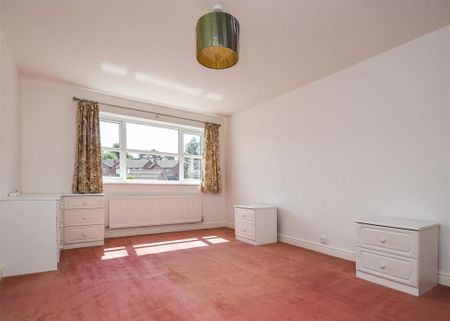 4 bedroom detached house to rent - Photo 3