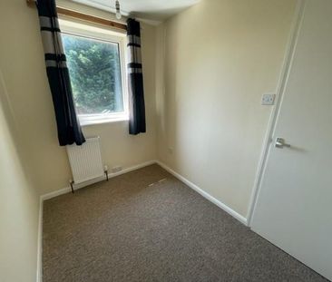 2 bedroom semi-detached house to rent - Photo 6