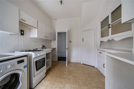 Lightcliffe Road, N13, London - Photo 3