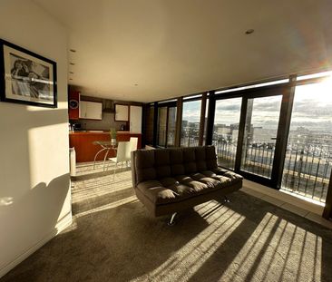 2 Bed Penthouse, Middlewood Street, M5 - Photo 3