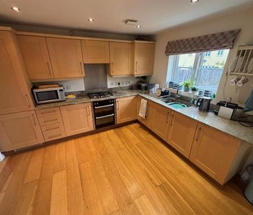 4 bedroom detached house to rent - Photo 6