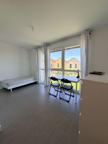 Location Appartement 1 pièce 22m² ROSIERES PRES TROYES 10430 - Photo 4