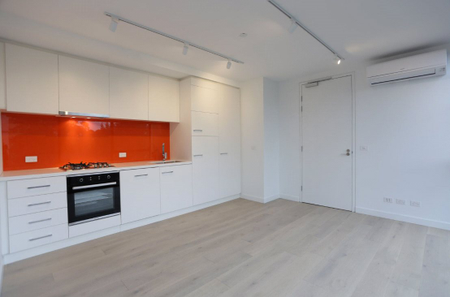 203/8 Princes Close - Photo 2