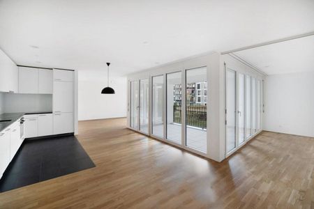 Living and residing in a centrally located urban district - Photo 2