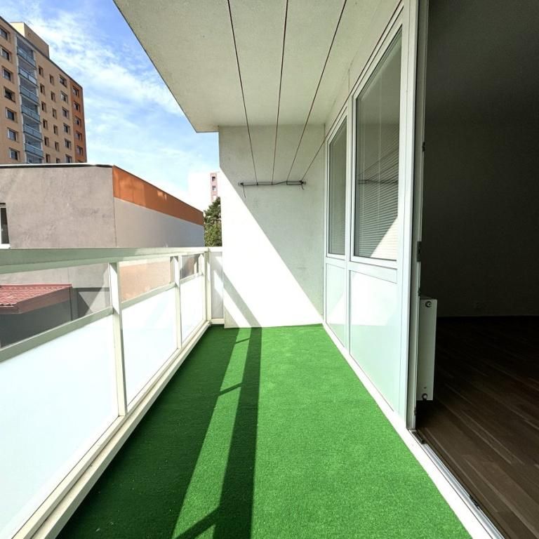 Pronájem bytu 1+kk 27 m2 - Fotografie 1
