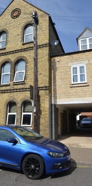 St Leonards Street, Stamford, PE9 - Photo 1