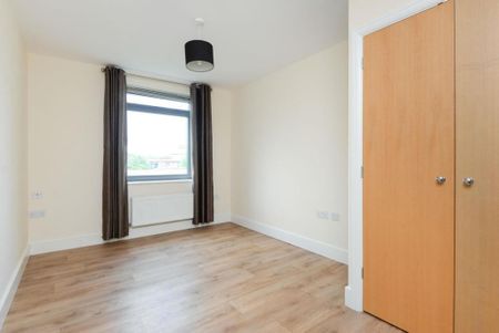 2 bedroom semi-detached house to rent - Photo 4