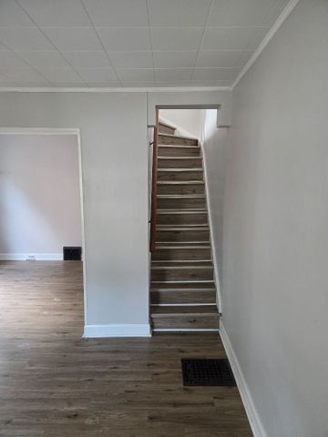 For Lease - 4940 Armoury Street, Niagara Falls, Ontario - Photo 4