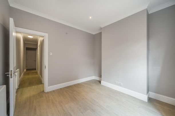 3 bedroom flat to rent - Photo 1