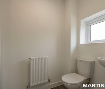 3 bedroom semi-detached house to rent - Photo 4