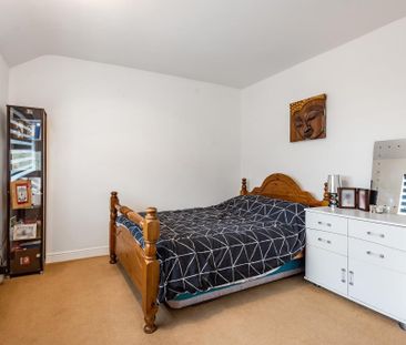 3 bedroom semi-detached house to rent - Photo 6