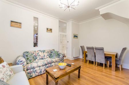 2 bedroom maisonette to rent - Photo 2