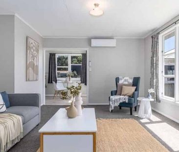 Sunny 3-bedroom + double garage - Photo 4