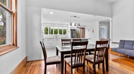 Comfortable Character Home in the Heart of Balmoral!! - Photo 2