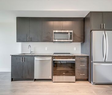 For Lease - 335 Wheat Boom Drive Unit# 711, Oakville, Ontario - Photo 3