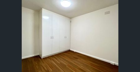 1 Bedroom Apartment in the heart of St Kilda West | FLARE REAL ESTATE - Photo 2