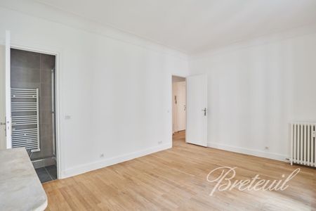 Appartement à louer à Paris 8Ème - Photo 2