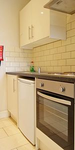 Lampton Road, Hounslow, TW3, Middlesex - Photo 3