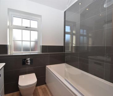 3 bedroom semi-detached house to rent - Photo 6