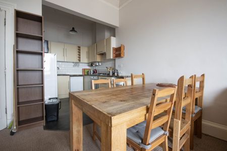 2250L Polwarth Gardens, Edinburgh, EH11 1LH - Photo 3