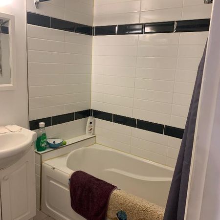 3 1/2 appartement à Ahuntsic Cartierville , station REM Bois-Franc - Photo 3