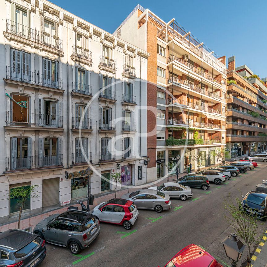 Flat for rent in Castellana (Madrid) - Photo 1