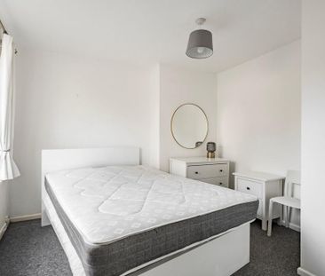 5 bedroom semi-detached house to rent - Photo 6