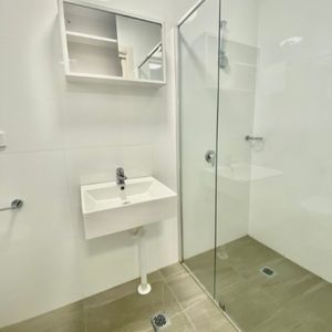 Home For Rent - Photo 3