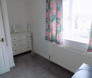 2 bedroom semi-detached house to rent - Photo 3