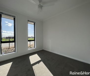 Beautiful Home in Prime Location. - Photo 1