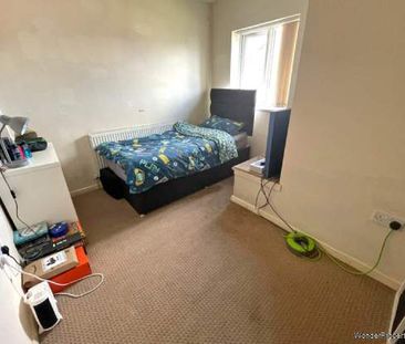 2 bedroom property to rent in Oldham - Photo 1