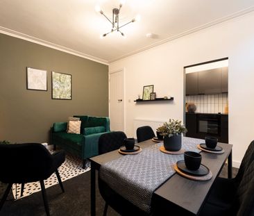 2 Bed Terraced House, Harold View, LS6 - Photo 2