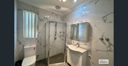 Modern 2 Bedroom Granny-flat for rent! - Photo 3